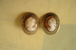 Vintage Cameo Earrings - Clip on - £19.93 GBP