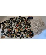 2.55 Pounds Vintage Buttons Plastic Bakelite Rhinestone + Craft Sewing S... - $349.79 MXN