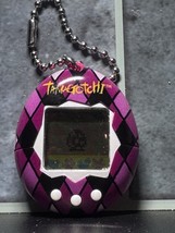 2017 Tamagotchi Original Majestic Argyle Digital Pet Works Pink &amp; Purple... - $366.80 MXN