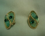 Green vintage earrings thumb155 crop