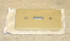 Leviton 86001 -1-Gang Toggle Switch Wallplate, Standard Size, Ivory- Set... - $3.75