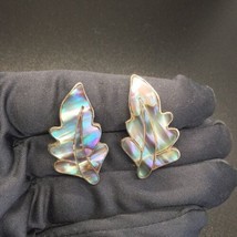 Vintage Taxco Mexico Leaf Abalone Shell Inlay Screw Back Sterling Silv Earrings - £29.77 GBP