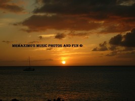 Digital Image Photograph Hawaii Sunset and Boat - £0.69 GBP