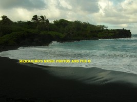 Digital Image Photograph Hana Maui Coastline - £0.69 GBP