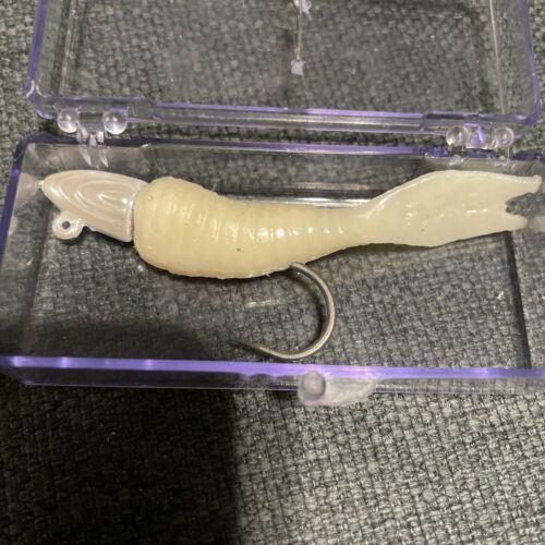 Flowering Floreo  Fishing Lure Vintage - $4.99