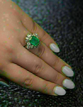 4Ct Simulé Vert Émeraude Diamant Halo Bague de Fiançailles 14k Plaqué or Blanc - £59.20 GBP