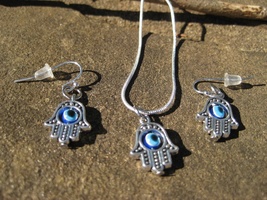 Haunted Spell cast Hamsa Pendant and Earrings set protection health &amp; prosperity - £18.22 GBP