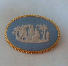 Vintage Signed Wedgewood - Made In England Cameo Brooch - $829.72 MXN