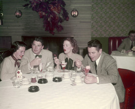 Ronald Reagan and Nancy Reagan and Eleanor Powell and Glenn Ford vintage eating  - £55.94 GBP