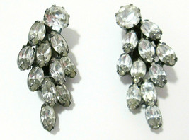 Beautiful Vintage Signed WEISS Clip on Earrings Faceted Ice Crystal Rhinestone   - £28.20 GBP