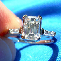 Earth mined Diamond Emerald Cut Deco Engagement Ring 14k Gold Vintage Solitaire - $140,099.59 MXN