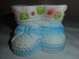 Vintage Nancy Pew Blue Baby Bootie Shoes Ceramic Planter Japan Nursery D... - $298.05 MXN