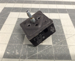 Whirlpool Kenmore Amana Range Surface Element Switch 31891202 - $18.76