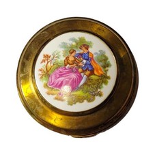 Vtg Courting Couple Brass Porcelain Ladies Mirrored Powder Compact Great... - £26.98 GBP