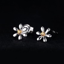 0.10Ct Round Cut Lab-Created Citrine Flower Stud Earrings 14K White Gold Plated - £51.16 GBP