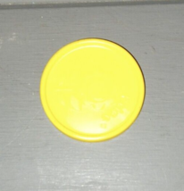 Fisher Price BARNYARD BINGO GAME YELLOW COIN TOKEN Preschool Farm Part - $3.75