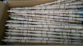 23FF48 SPINDLES FROM CRIB, SPECKLED IVORY FINISH, 25-7/8&quot; X 24-7/8&quot; X 1-... - £29.36 GBP