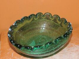 Art Glass Bowl Dish Green w Gold Flake 5&quot; biomorphic scalloped sommerso ... - $37.68 CAD