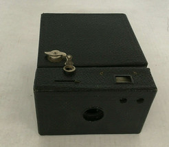 Vintage eastman kodak no.116 box camera sold as is for parts camera display - $27.05 CAD