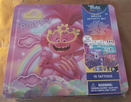 Trolls World Tour Deluxe Activity Set with Carrycase and 590+ items - £9.54 GBP