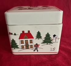 Vintage 1987 Jamestown China Porcelain Joy of Christmas Trinket Box w Li... - $21.68 CAD