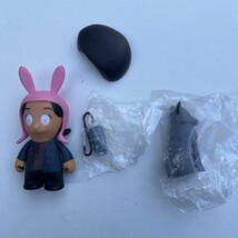 Kidrobot Bob&#39;s Burgers Trick or Treating Tour Louise Signed W Accessories - £22.22 GBP