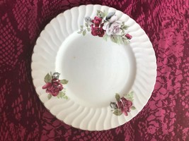 Vintage Royal Crown Staffordshire England Plate White with Red Roses 8&quot; Wide - £14.01 GBP