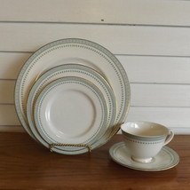 Royal Doulton Berkshire 5-piece Place Setting Vintage Fine Chinaware Dishware - £31.59 GBP