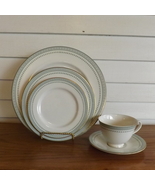 Royal Doulton Berkshire 5-piece Place Setting Vintage Fine Chinaware Dishware - $39.99
