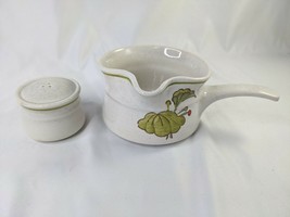 Poppy Trail by Metlox Geranium Gravy Boat and Salt Shaker - £13.07 GBP