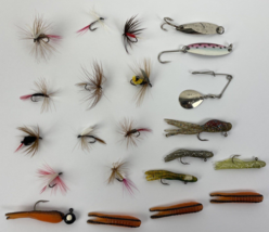 Vintage Professionally tied flies Fly Rod Fishing Bugs Bee + Lures Lot Of 19 - £22.51 GBP