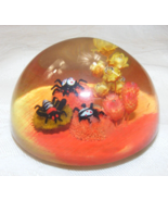 Vintage Dome Shaped Paperweight Lucite Hand Made Lady Bug Bee Flowers 21-c - €25,32 EUR