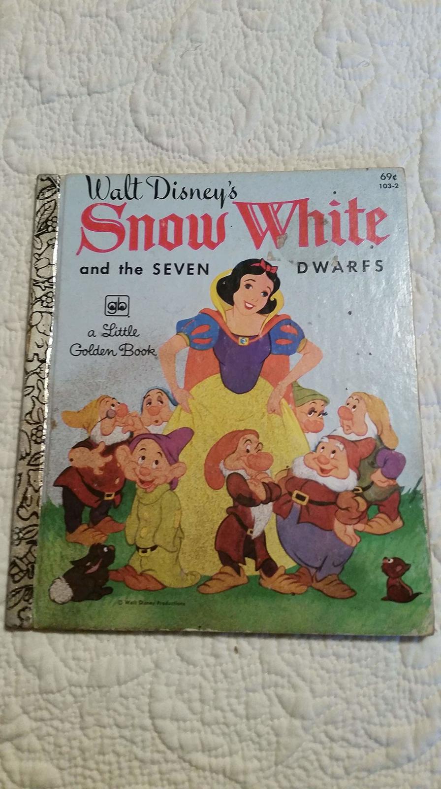 Walt Disney's Snow White and the Seven Dwarfs 103-42 (A Little Golden ...