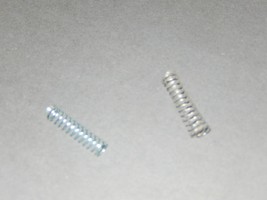 LIONEL PART - 2046-48- PISTON SPRING - 2  PIECES-  NEW  -H46D - €1,06 EUR