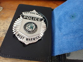 WEST WARWICK RHODE ISLAND  PATROLMAN WALLET  BADGE   BX 28 - £80.77 GBP