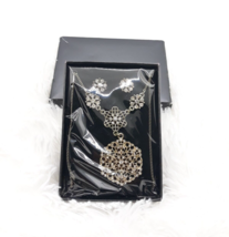AVON FANCY FILIGREE NECKLACE AND EARRING GIFT SET (BURNISHED GOLDTONE) S... - $18.52