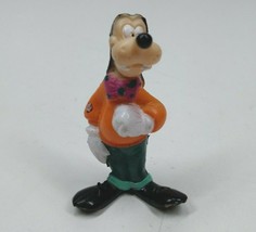 Vintage Disney Store Goofy Dressed Up With Bow Tie 2.25&quot; Collectible Figure - $3.87