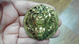 b-lion-625) Big Lion head wild roaring round brass pin pendant I love lions - £16.85 GBP