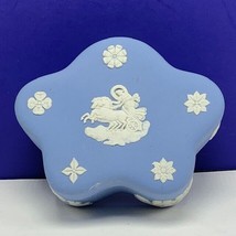 Wedgwood candy nut dish trinket jewelry box England horse chariot Blue c... - £27.59 GBP