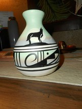 Vintage Signed Native American Navajo Hand Painted Hand Carved Etched Pottery - £18.84 GBP