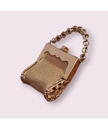 Vintage mini gold tone mesh coin/ pill purse - $760.27 MXN