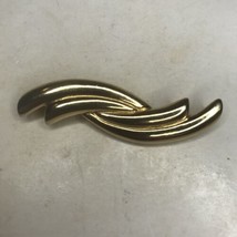 Vintage Monet Gold Tone Brooch - £9.74 GBP