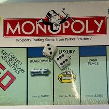 Vintage Monopoly Family Game Night Winning Token 1999 Board Game New Sealed - $68.24 CAD