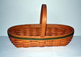 Longaberger Basket, Item # 1070, handwoven basket - $28.20
