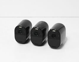 Arlo Essential VMC2330B Spotlight Security Cameras - Black (3-pack) image 2