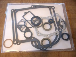 An item in the Home & Garden category: Briggs and Stratton 7hp & 8hp engine gasket set 299577