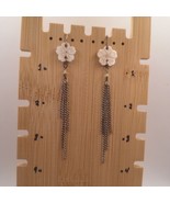 Elegant Mother Of Pearl Flower Rhinestone Chain Dangling Earrings - €13,99 EUR