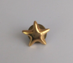 Vintage Star 3D Style Gold Tone Lapel Hat Pin - £5.81 GBP