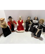 Christmas Holiday Carolers 6 Figurines - VINTAGE - $698.68 MXN