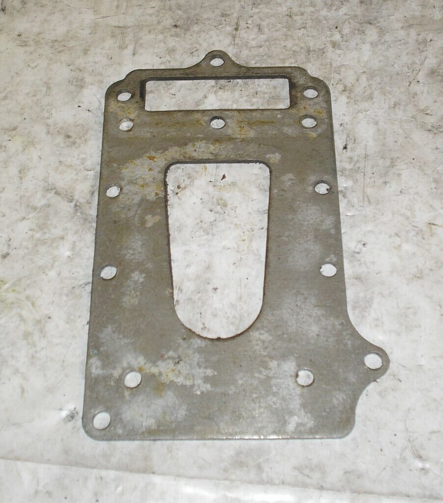 1949 4.2 HP Champion Blue Ribbon Outboard Divider Plate Spacer - $4.88